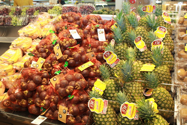 한국농수산식품유통공사가 직수입한 오렌지ㆍ바나나 등 수입과일이 21일부터 대형마트에 공급된다.&nbsp;사진=식품저널DB