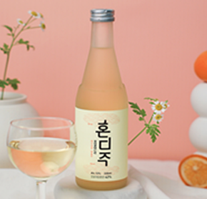 농촌융복합 스타기업&nbsp;농업회사법인 ㈜시트러스의&nbsp;‘혼디주’. 사진=농식품부<br>