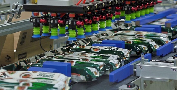  진천 CJ블로썸캠퍼스 냉동김밥 자동화 생산라인. 사진=CJ제일제당<br>